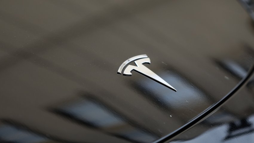 Tesla logo