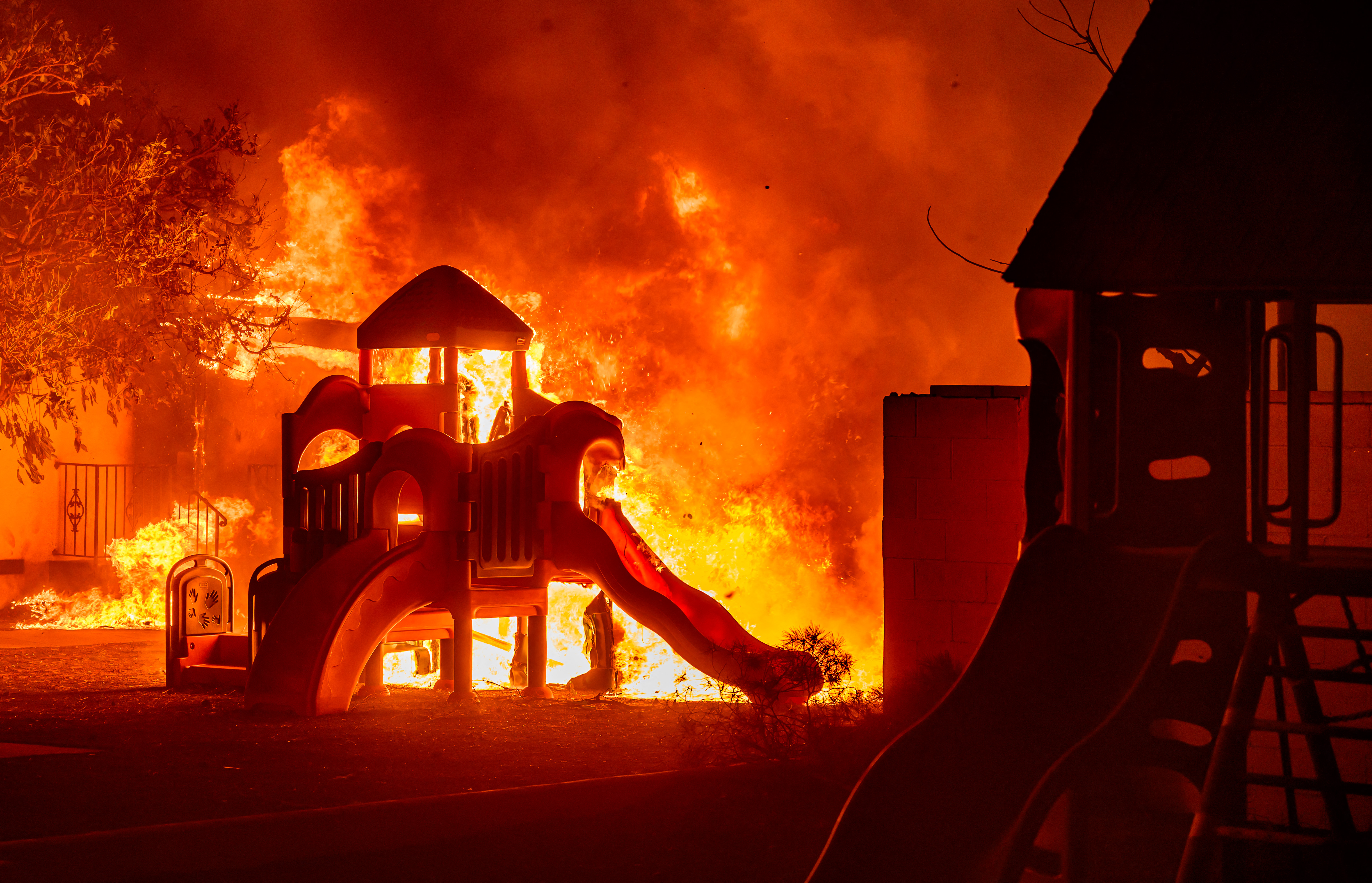 Images: Wildfires race across Southern California