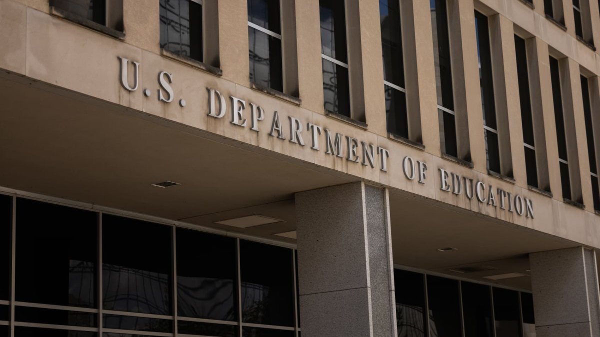 U.S. Department of Education presses colleges on costs, admissions and student success