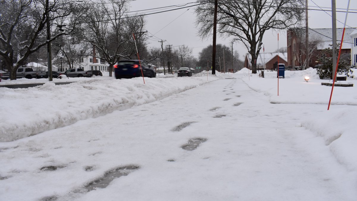 Wintry mix caused messy morning; tracking weekend storm – NBC Connecticut