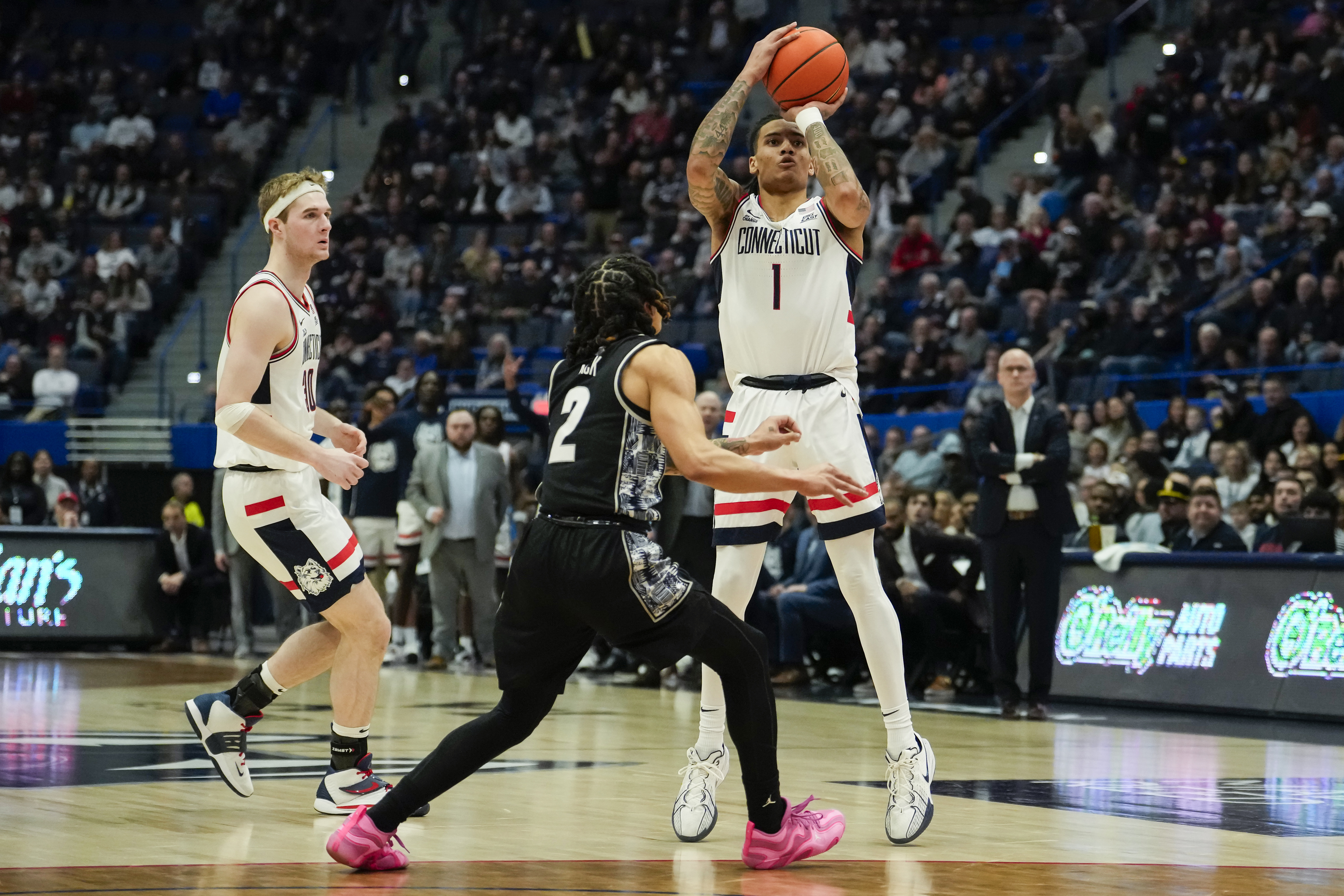 Reed has double-double, Ball scores 20 points and UConn beats ...