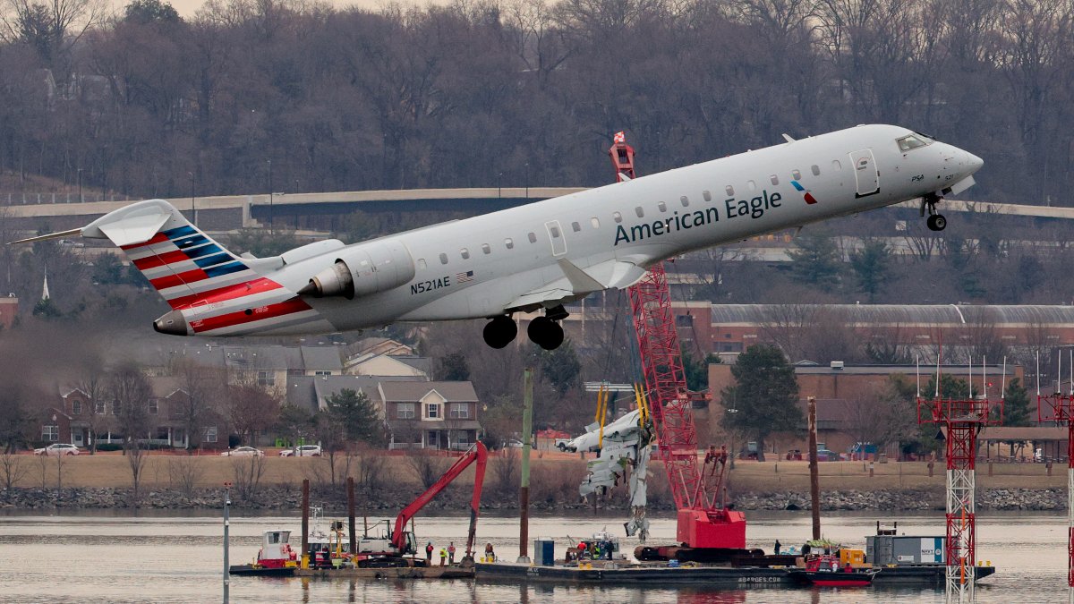 Trump begins to fire FAA air traffic control staff NBC Connecticut