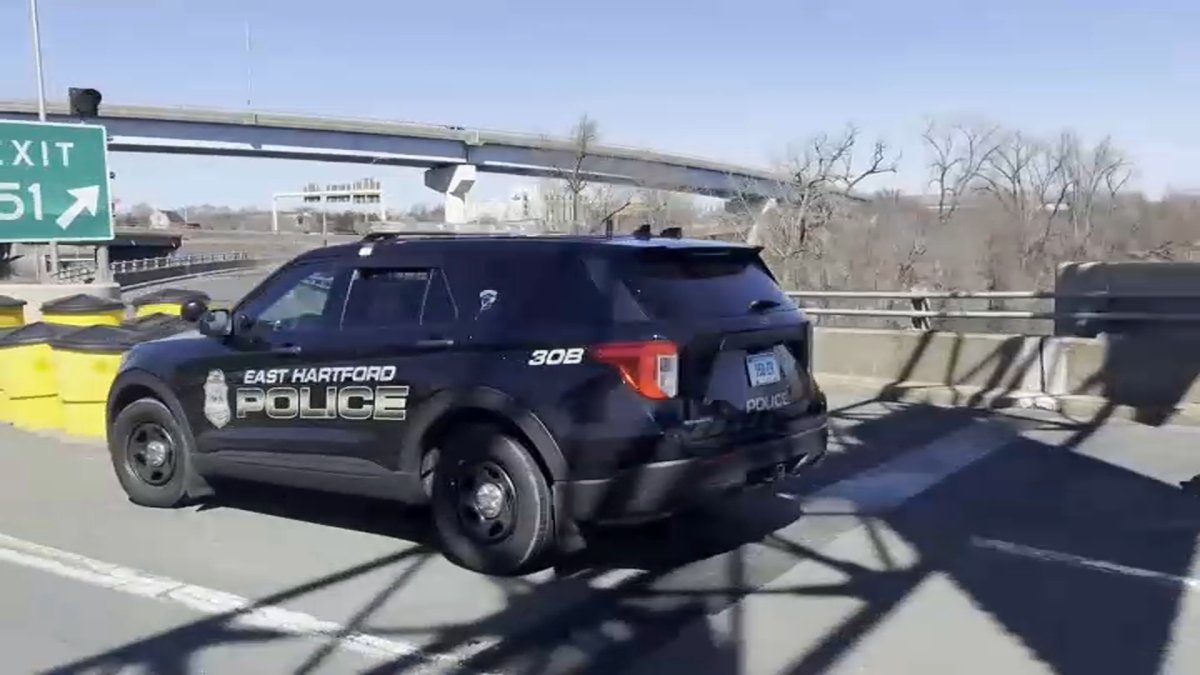 Suspect who hit East Hartford cruiser in custody after crashing while ...