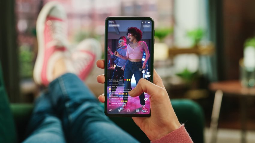 [CNBC] How TikTok’s rise sparked a short-form video race