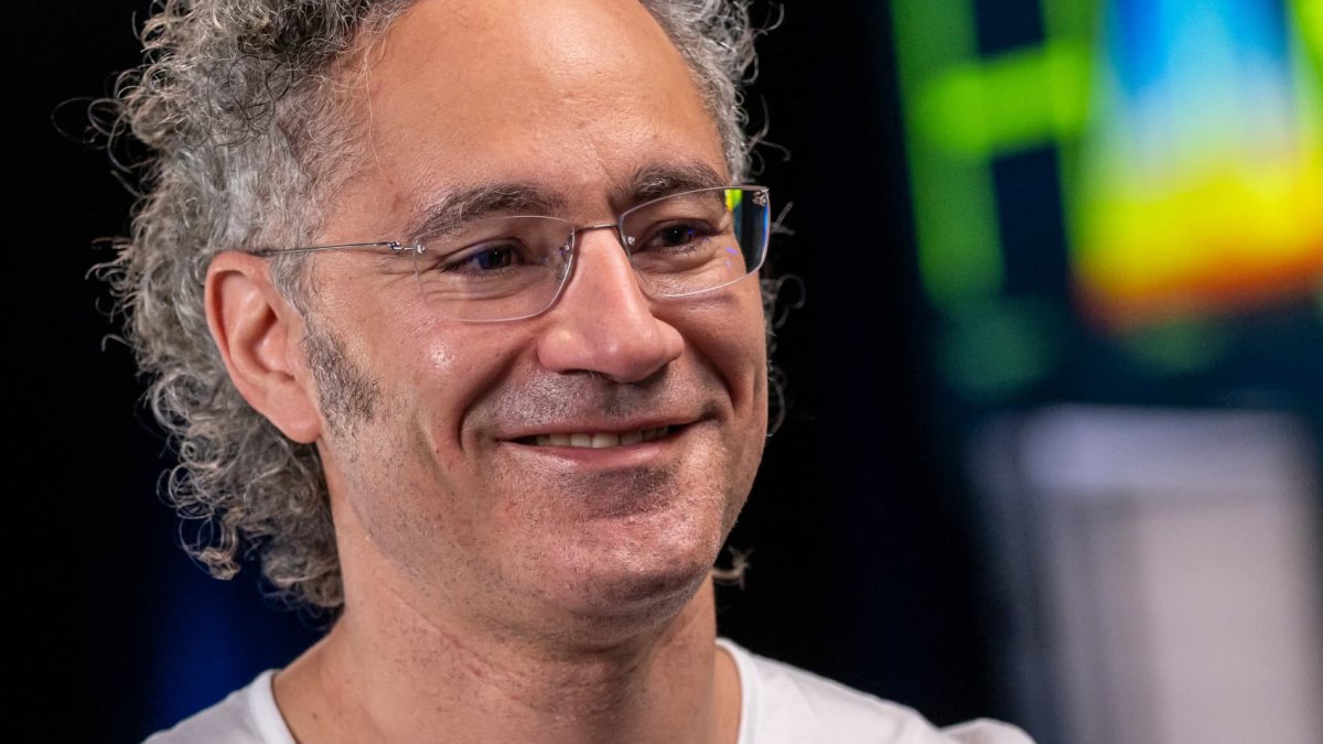 Palantir now among 10 most valuable U.S. tech companies — its earnings multiple is astronomical