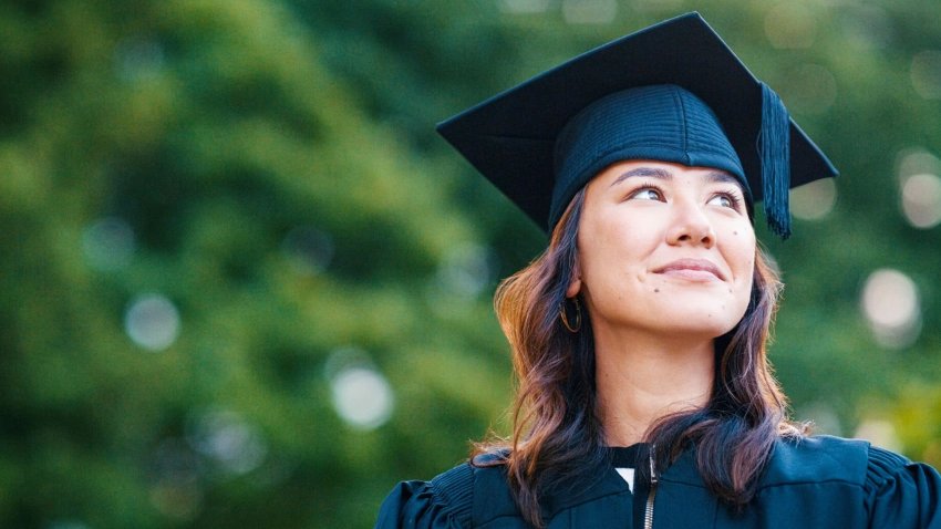 [CNBC] New grads are nervous about negotiating their salaries—an expert’s tips for doing it effectively