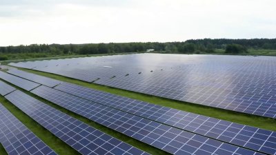 Lawmakers consider bill to combat climate change