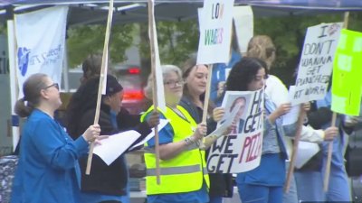 Nurses picket at Backus Hospital in Norwich