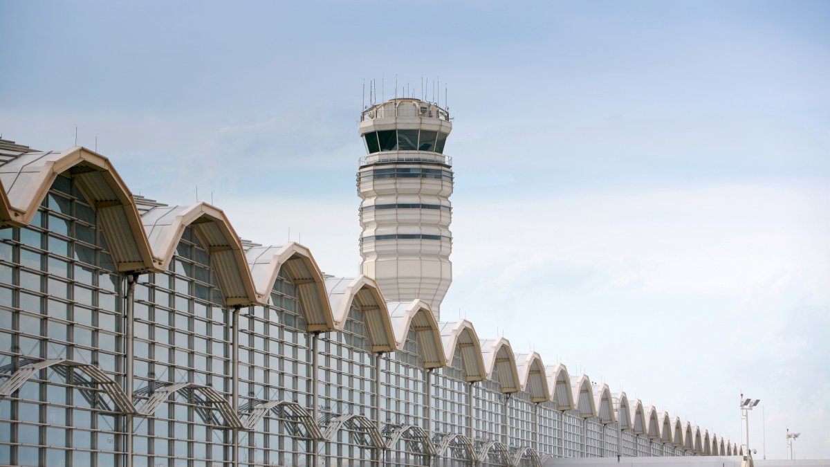 Ground stops at all 3 major D.C.-area airports