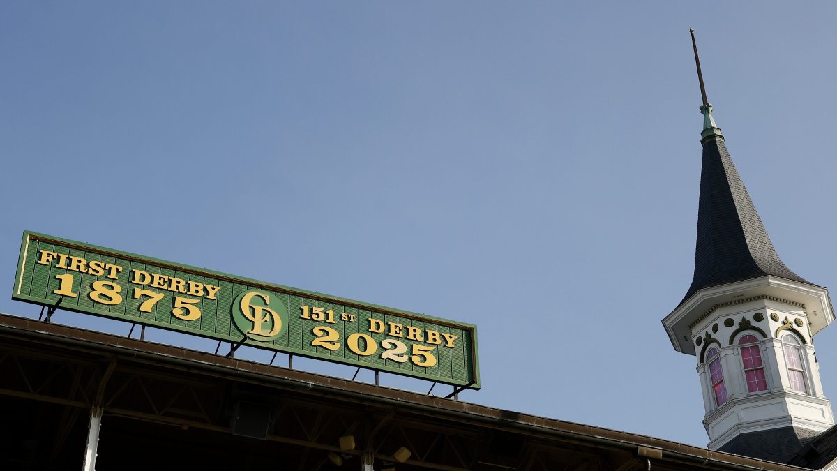Golden Tempo wins the 152nd Kentucky Derby