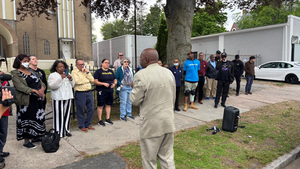 Hartford community calls for end to violence, gives input on next pol...