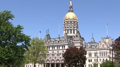 Connecticut lawmakers pushing last-minute bills
