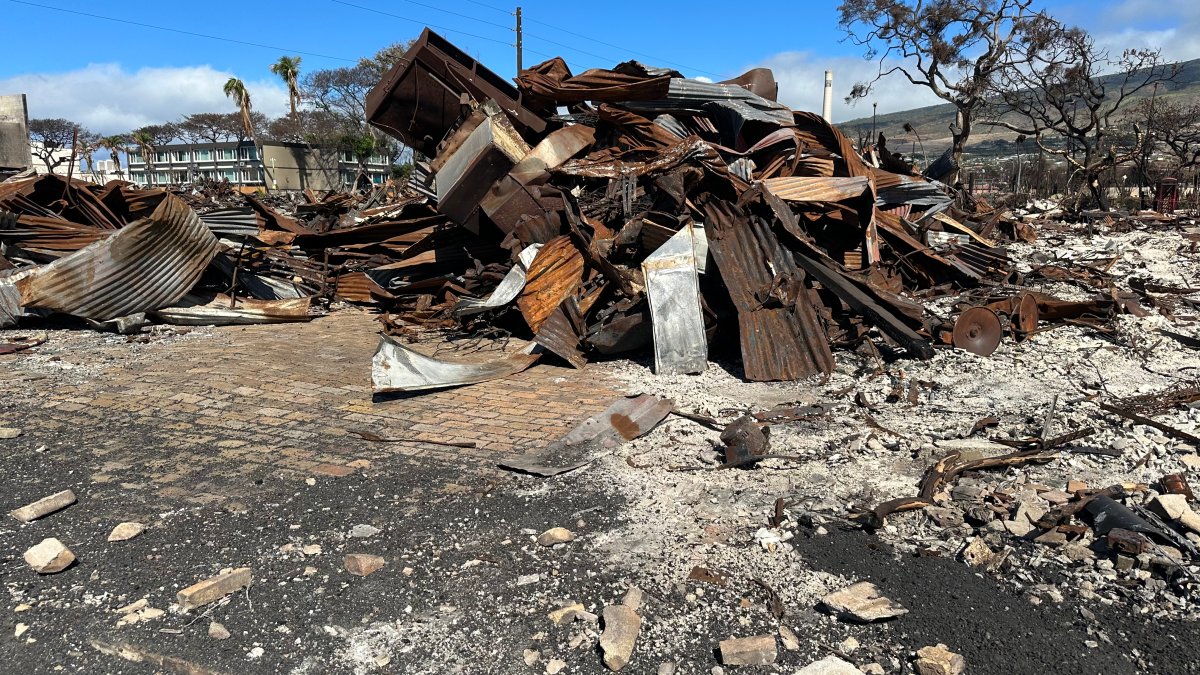 Maui passes bill to curb vacation rentals, boost housing supply after ...