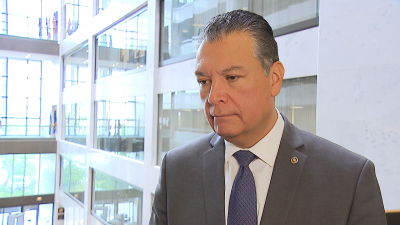 Senador Alex Padilla sobre las protestas en Los Ángeles: “Desafortunadamente personal para mí”