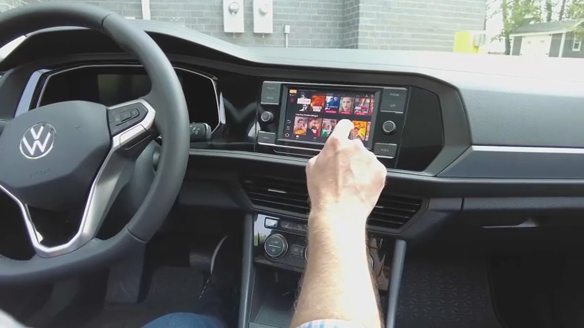 Safety officials warn drivers to not use infotainment system to stream media