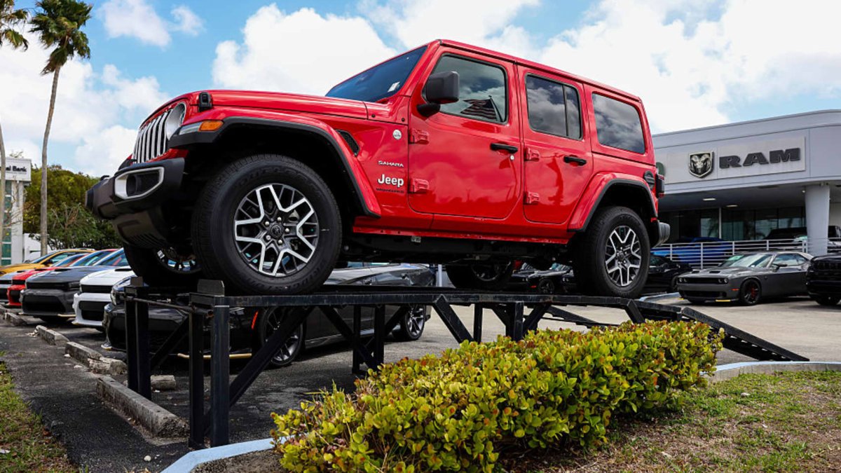 ‘Park outside': More than a million Jeep Wranglers and Gladiators recalled over fire risk