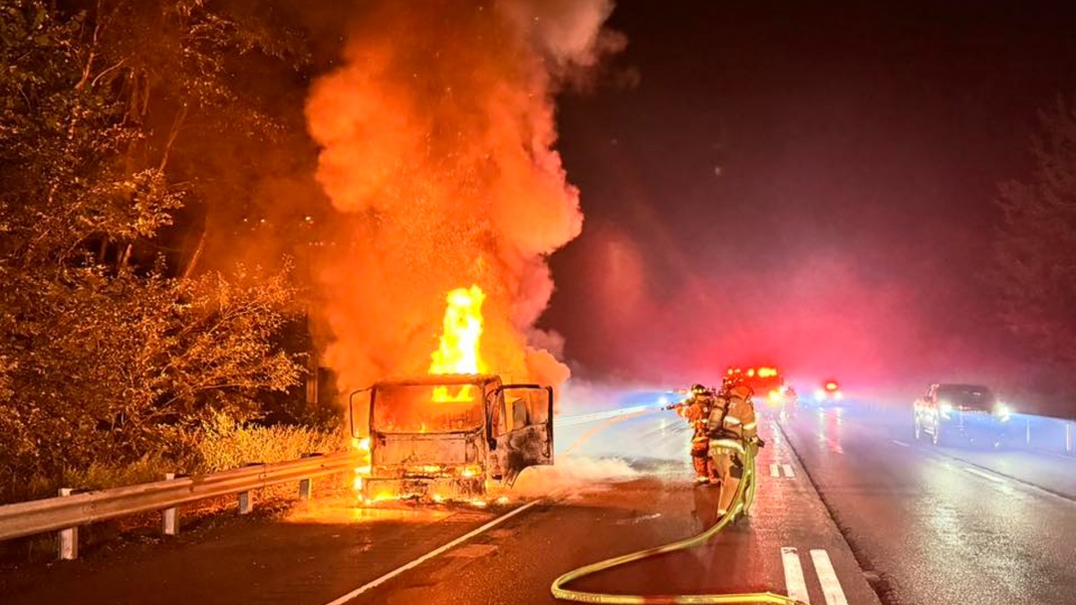 Street sweeper catches on fire on I-84 in Southbury – NBC Connecticut