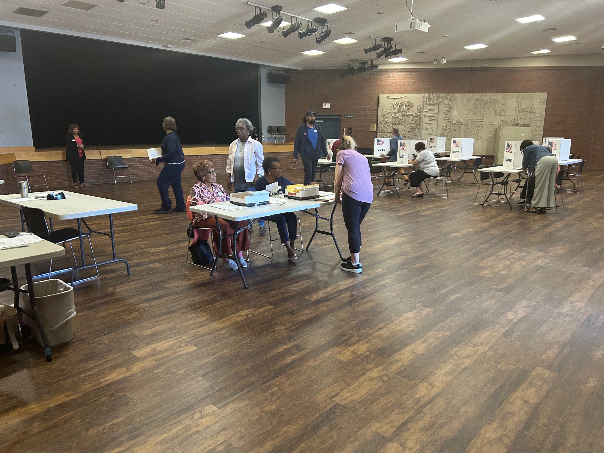Early voting underway for municipal primaries in Connecticut