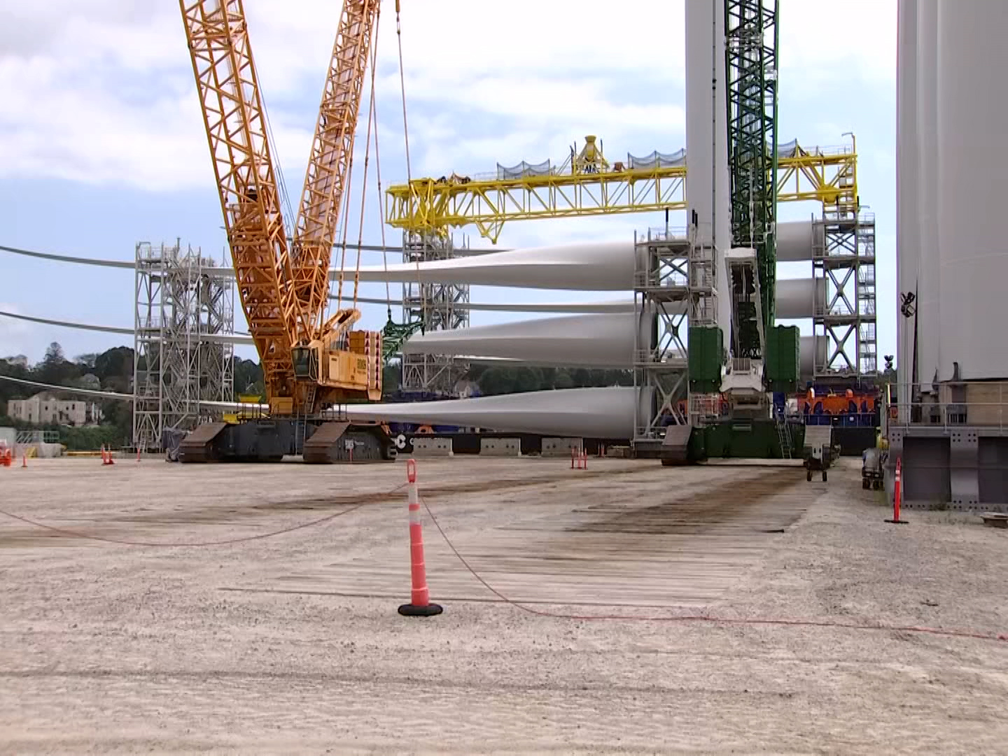 Trump administration suspends 5 wind projects off the East Coast, cites national security concerns