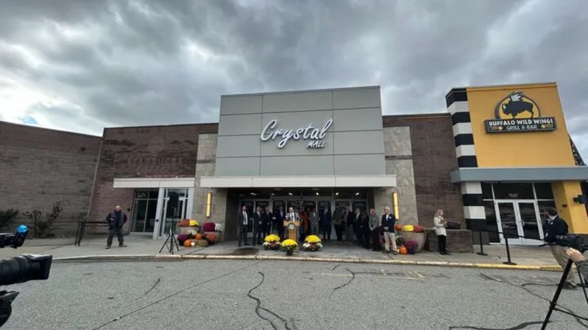 Crystal Mall to shutter, convert to space for General Dynamics Electr...
