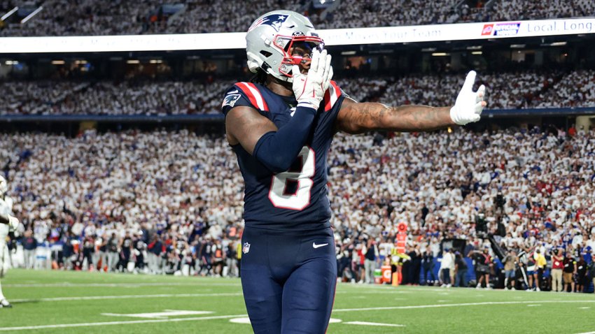 Patriots wide receiver Stefon Diggs