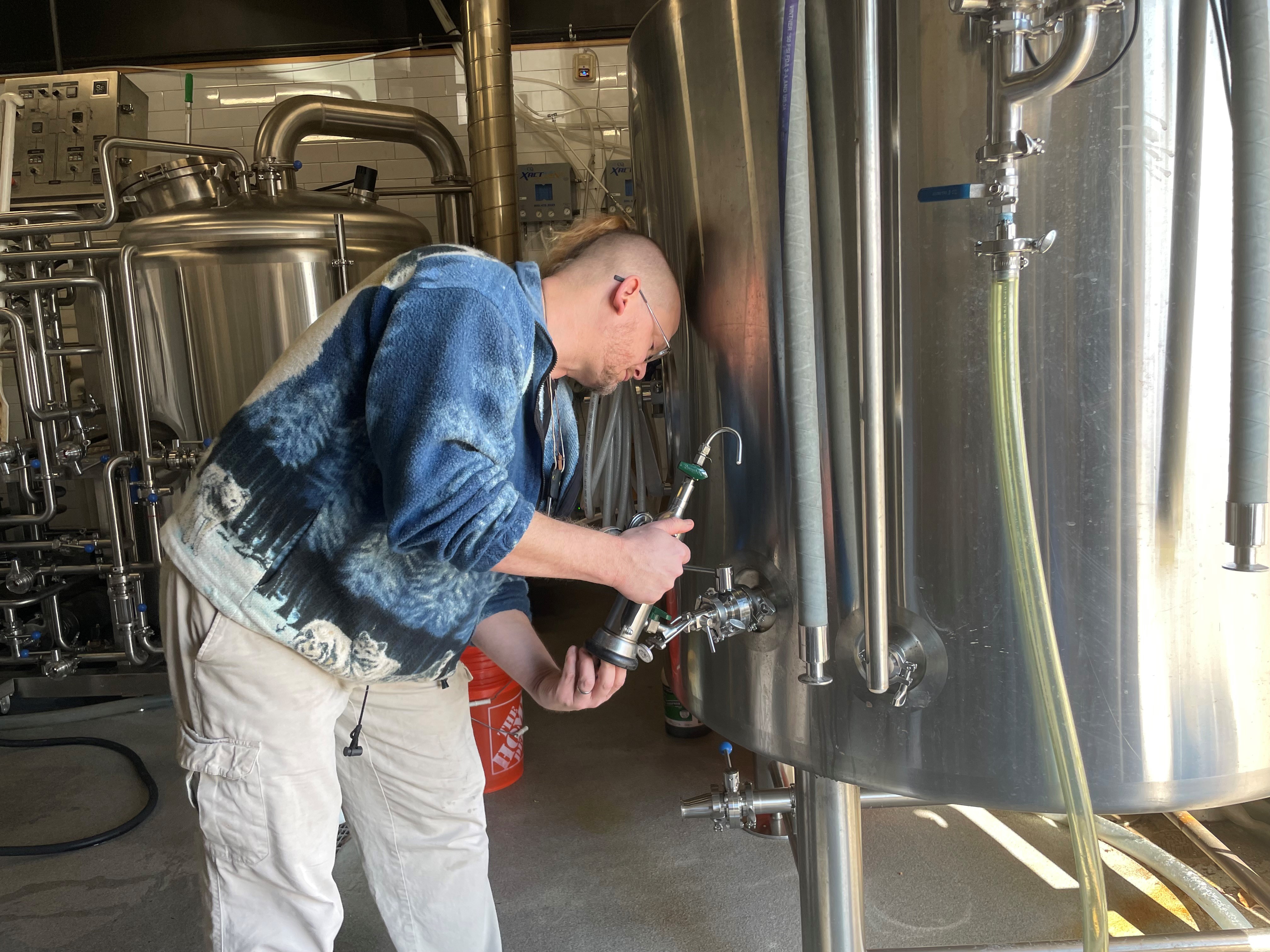 nbcconnecticut.com - Kyle Jones - Connecticut breweries battling a changing landscape