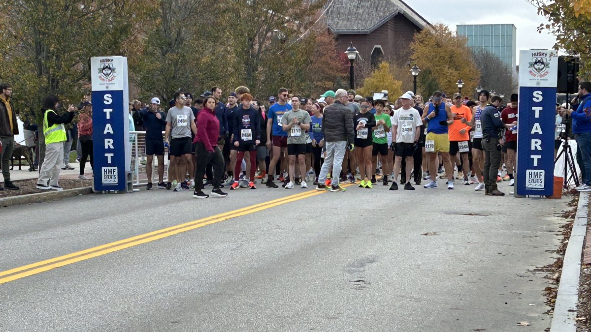 Race to honor late Navy Seal raising money for scholarships