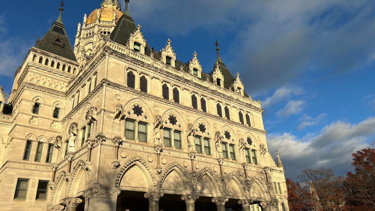 Gov. Lamont expected to sign housing bill as opponents push for second ...