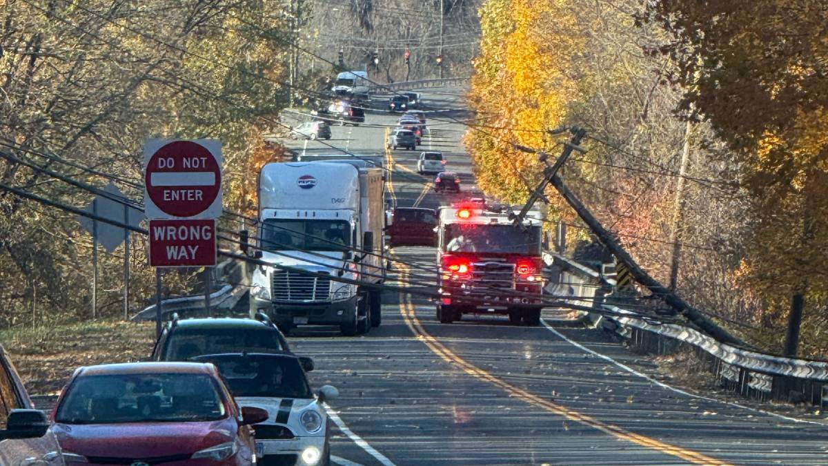 Power lines down on Route 6 in Farmington