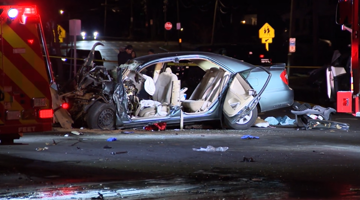 At least one person killed, 3 others hospitalized following Hartford crash