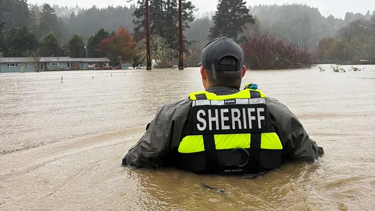 1 killed in California as heavy rain, flooding threaten parts of state over holidays