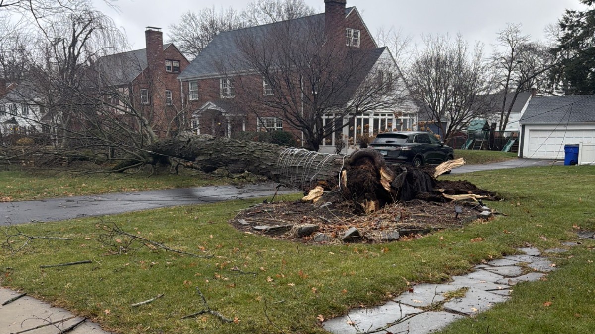 Thousands remain without power across Connecticut