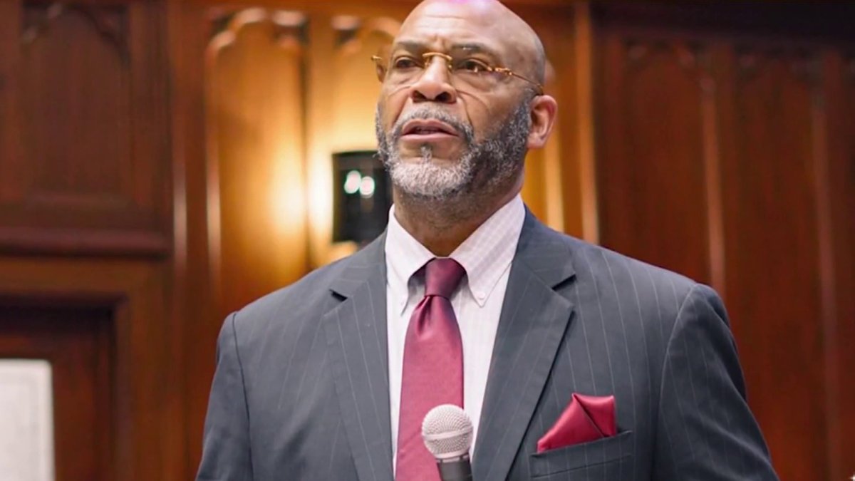 Sen. McCrory could face challenge from fellow Democrat amid FBI probe