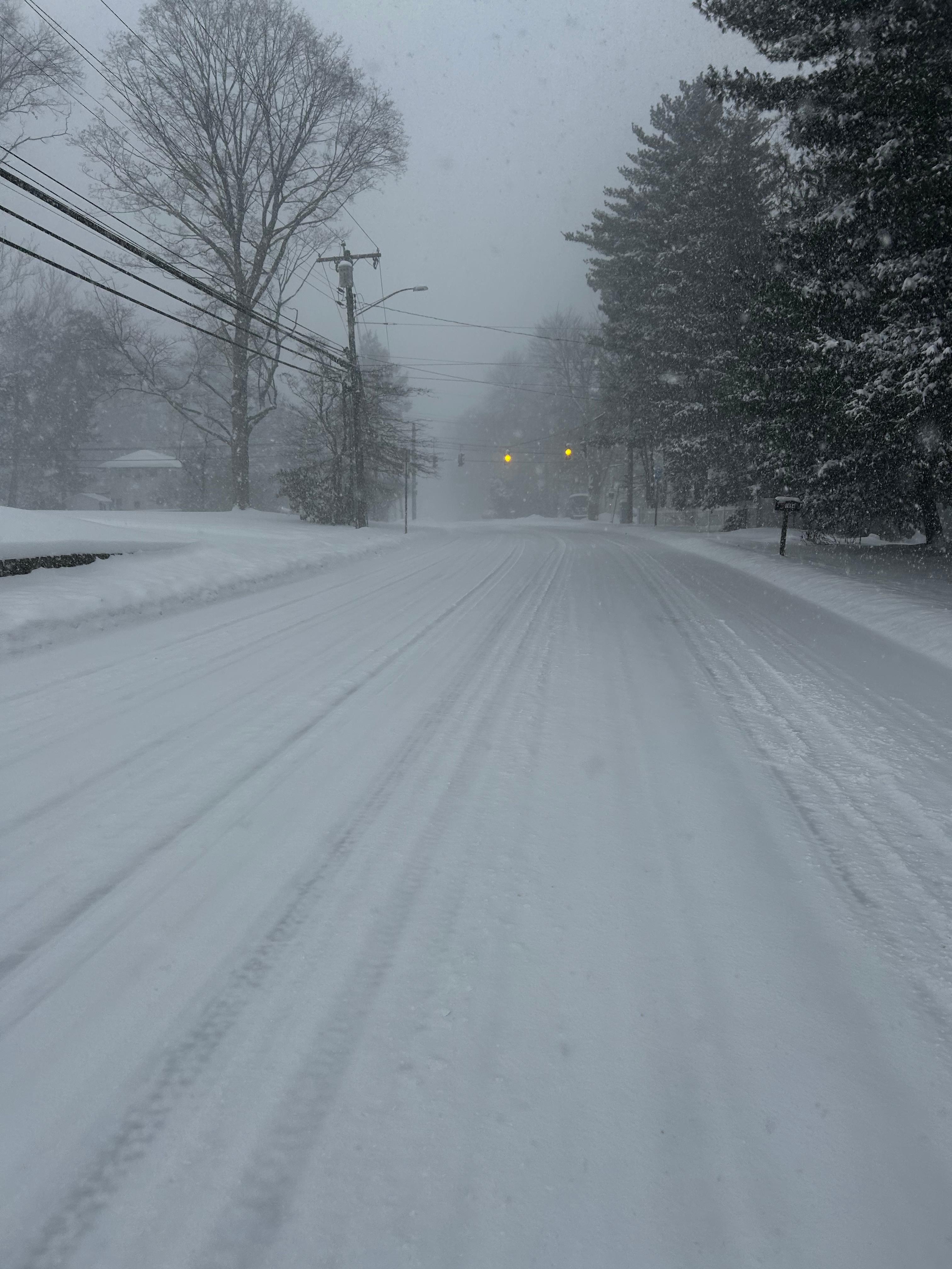 Major snowstorm dumps as much as 18″ in parts of Connecticut