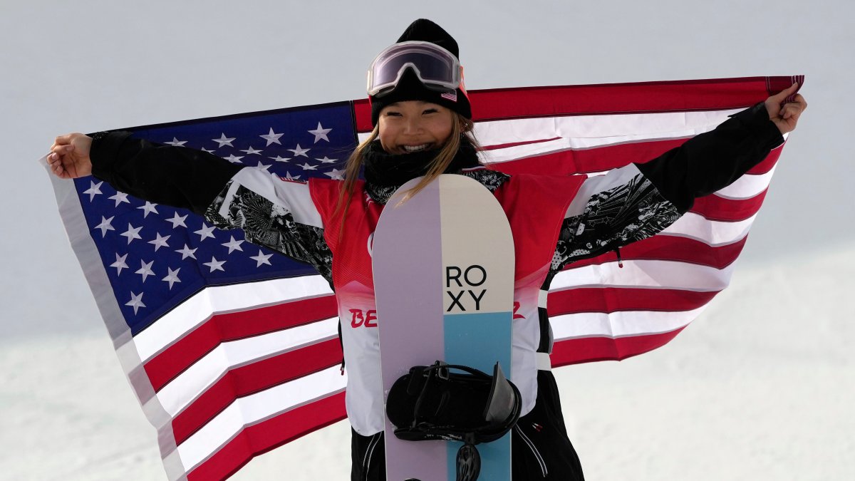 2-time Olympic champion Chloe Kim injures shoulder, ‘trying to stay optimistic' for Italy