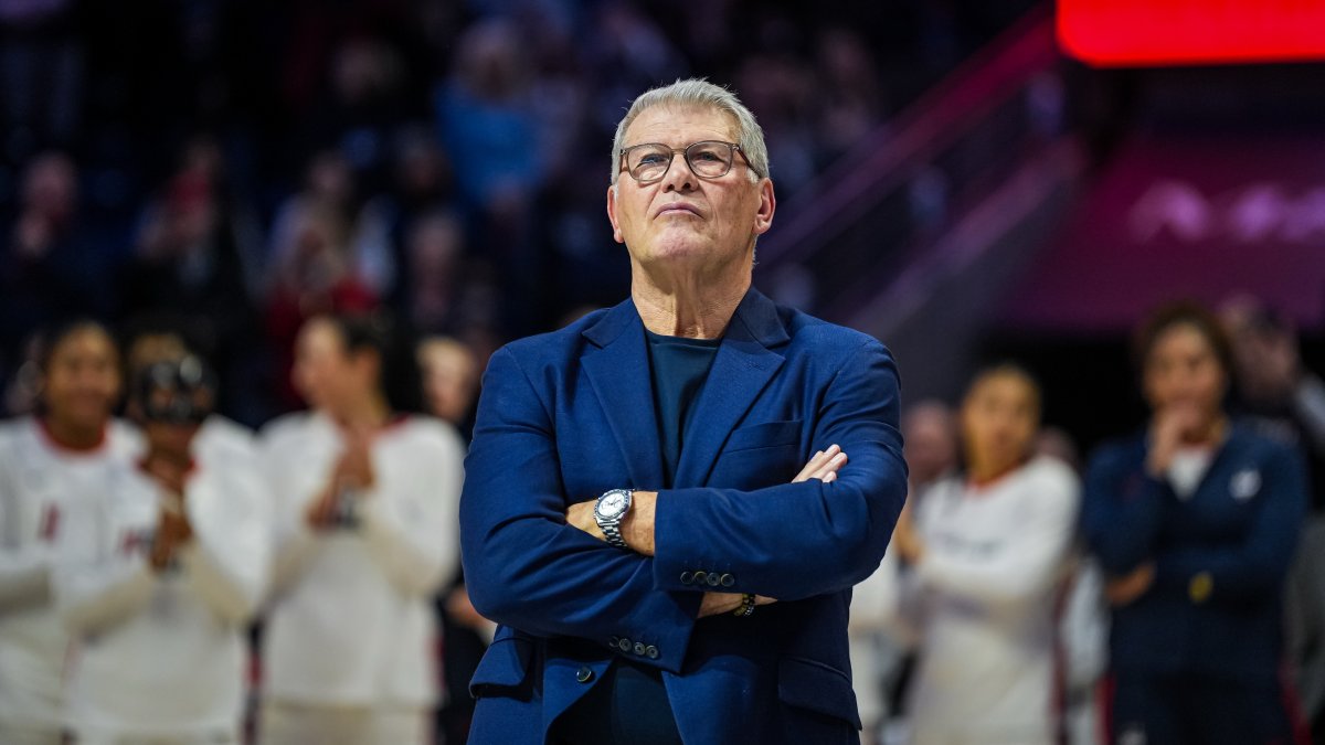 UConn remains at top of AP women's poll ahead of matchup with Notre Dame