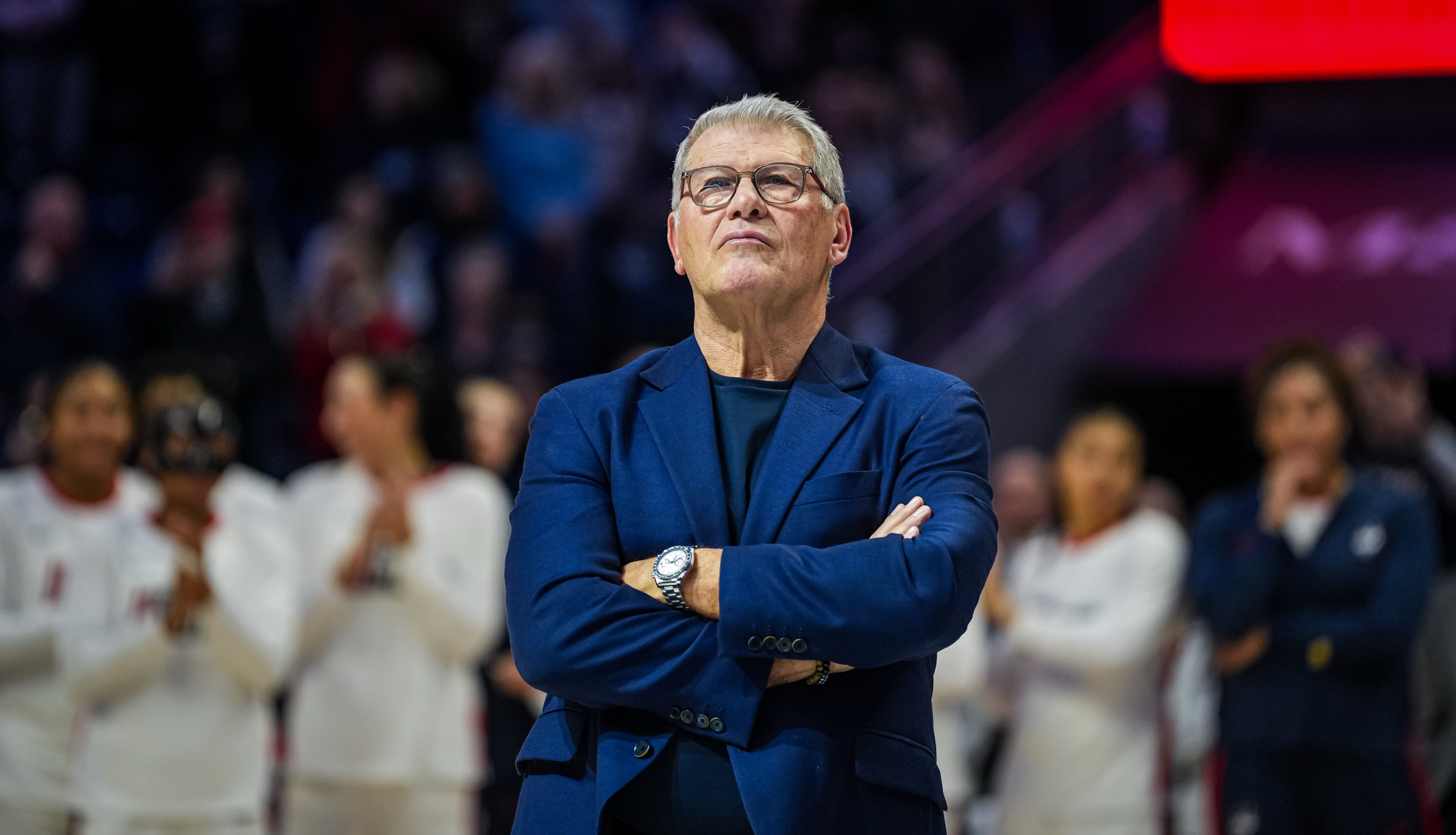 Iowa cracks top 10 in AP women's basketball poll for 1st time in 2 years. UConn, South Carolina 1-2