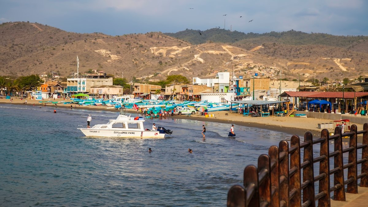 Human heads found hanging on a beach in Ecuador