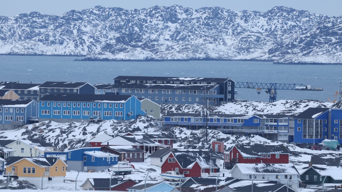Trump says he'll charge 8 European countries a 10% tariff for opposing U.S. control of Greenland