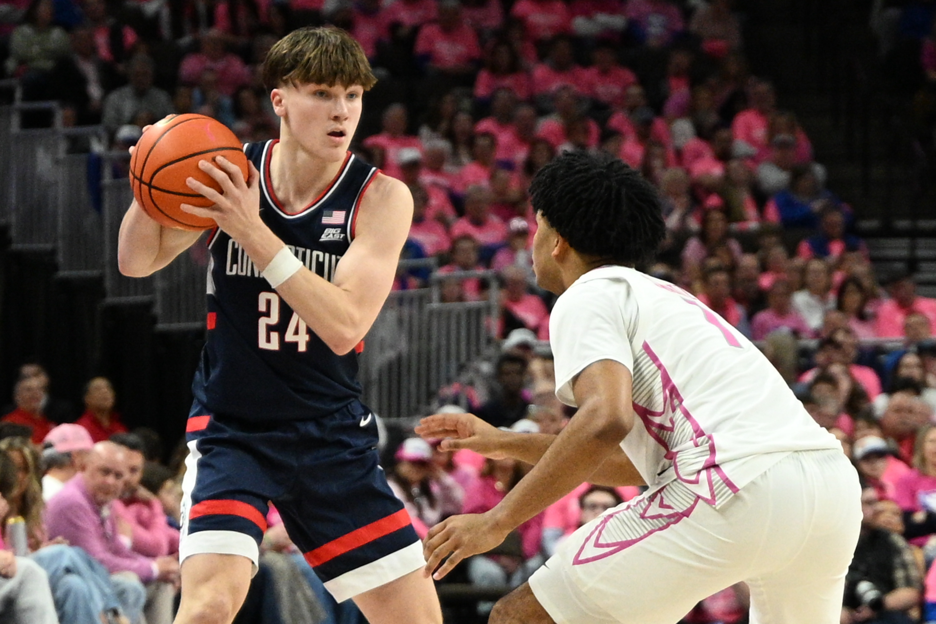 No. 2 UConn pulls away late in 1st half on way to 85-58 rout of ...