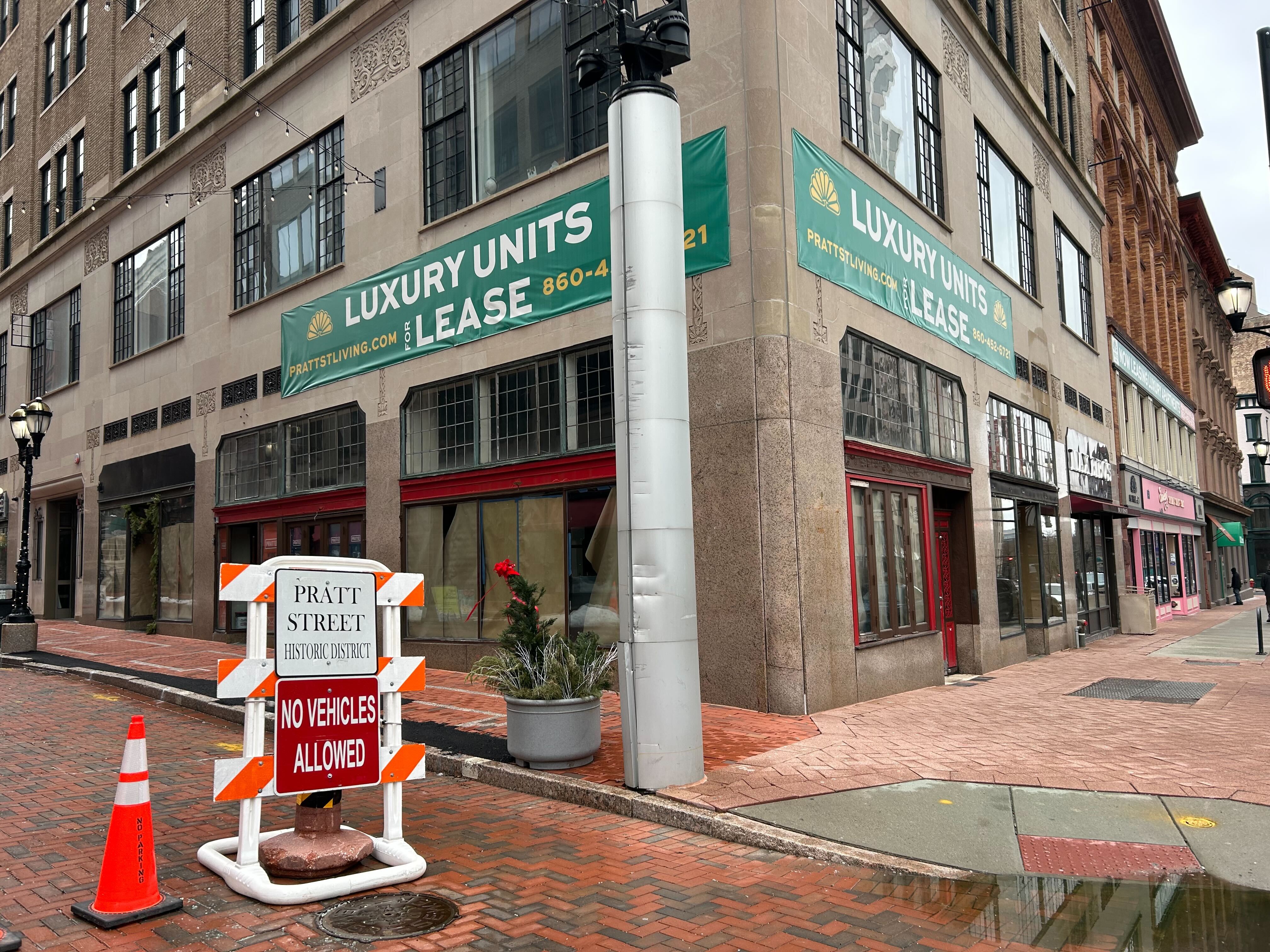 New sports bar with familiar name set to open in Hartford