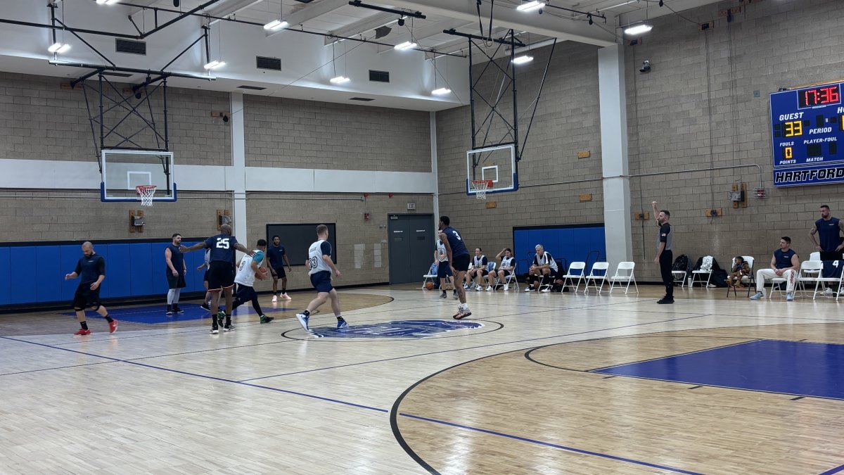 Police trade uniforms for jerseys to fundraise for fallen Hartford detective