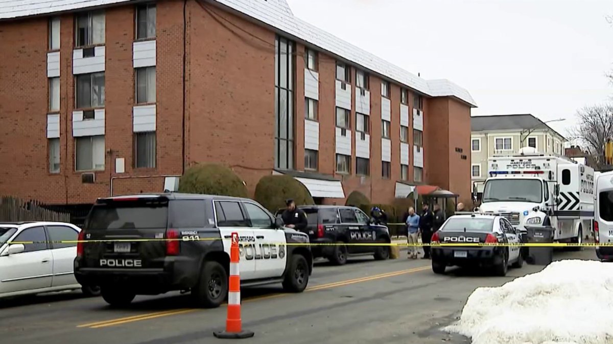Man fatally shot by officer after pulling out knife in Hartford: Police ...