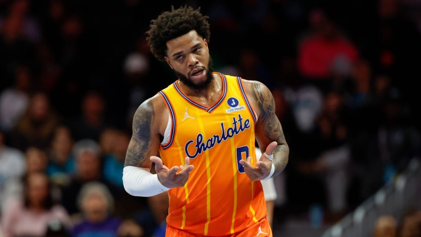 Miles Bridges doing the "6-7" trend.