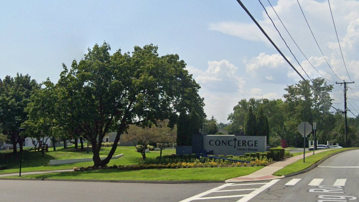 Cold Spring Ct Hundreds of residents evacuated from Rocky Hill apartment complex due ...