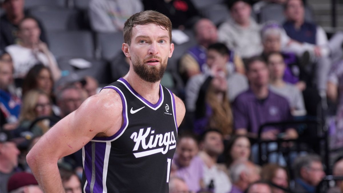 Kings stars Domantas Sabonis, Zach LaVine out for season with surgeries ...