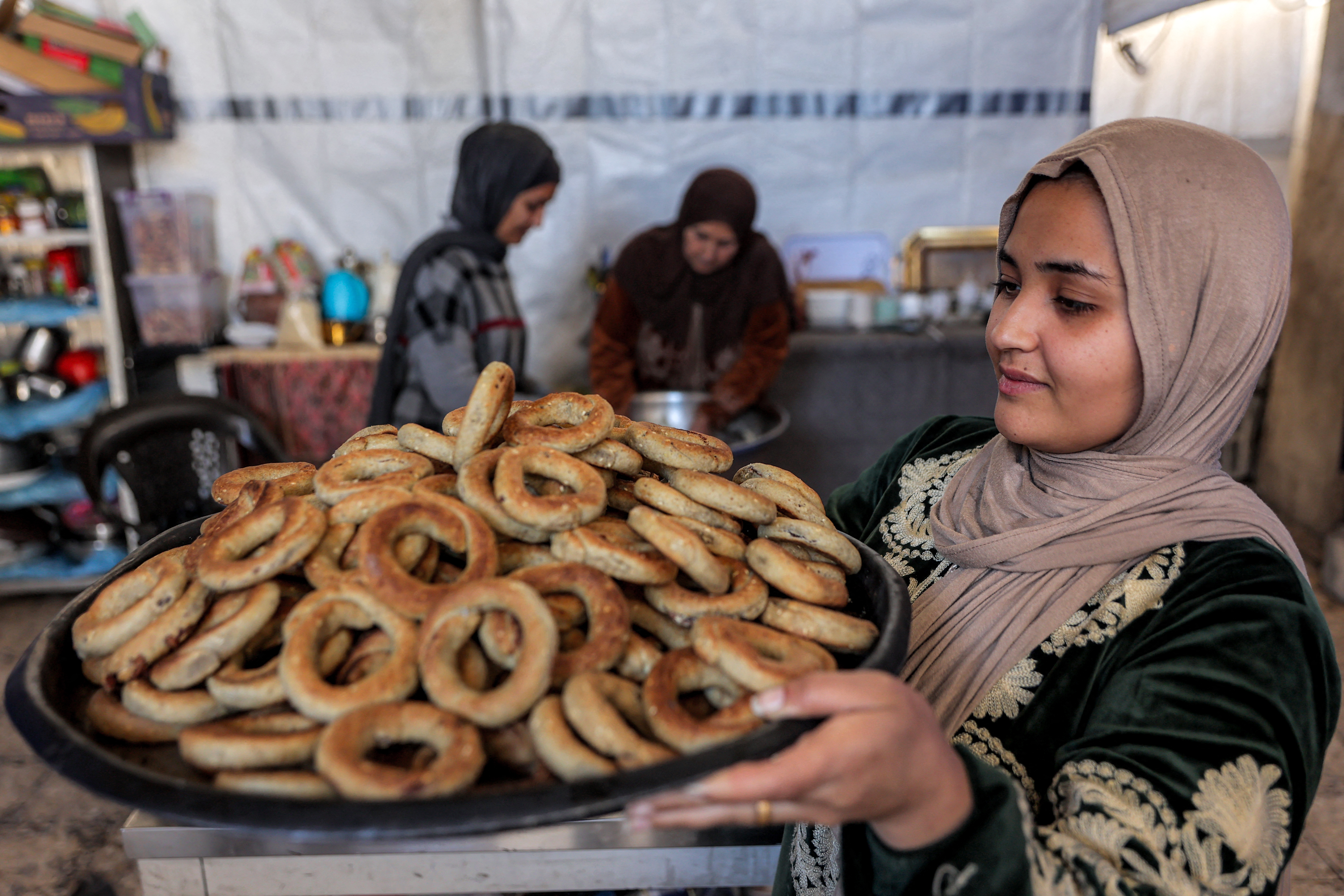 What is Eid al-Fitr? Muslim holiday marking end of Ramadan, explained