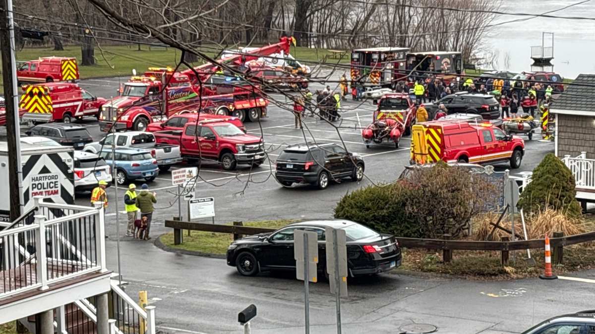 Woman rescued from SUV that went into Connecticut River in Rocky Hill
