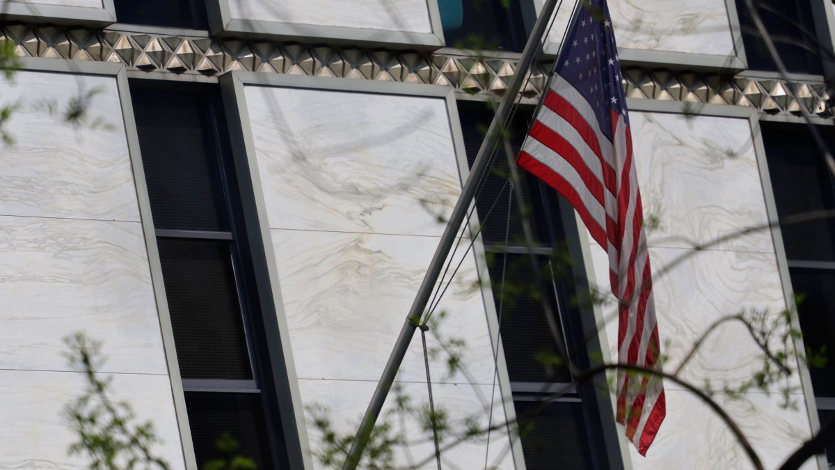 2 U.S. Embassy staffers, 2 Mexican law enforcement officials die in accident in Chihuahua