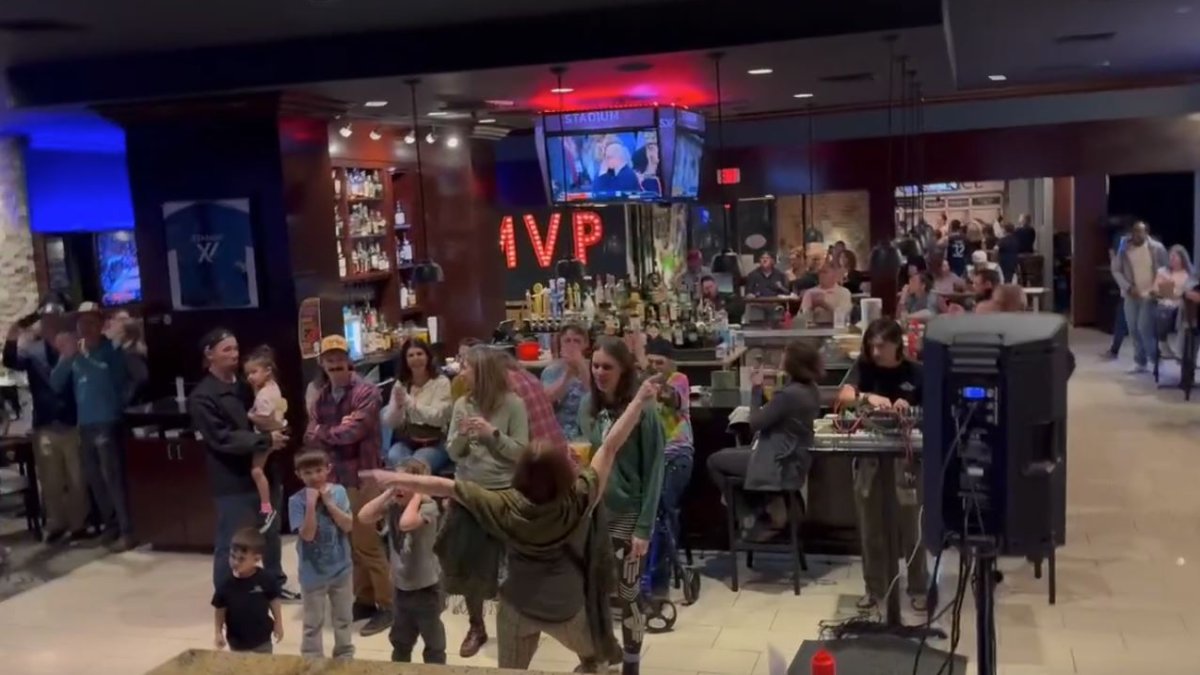 Connecticut bars getting business boost from UConn basketball tournament runs